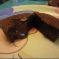 Chocolade cake met vloeibaar hart